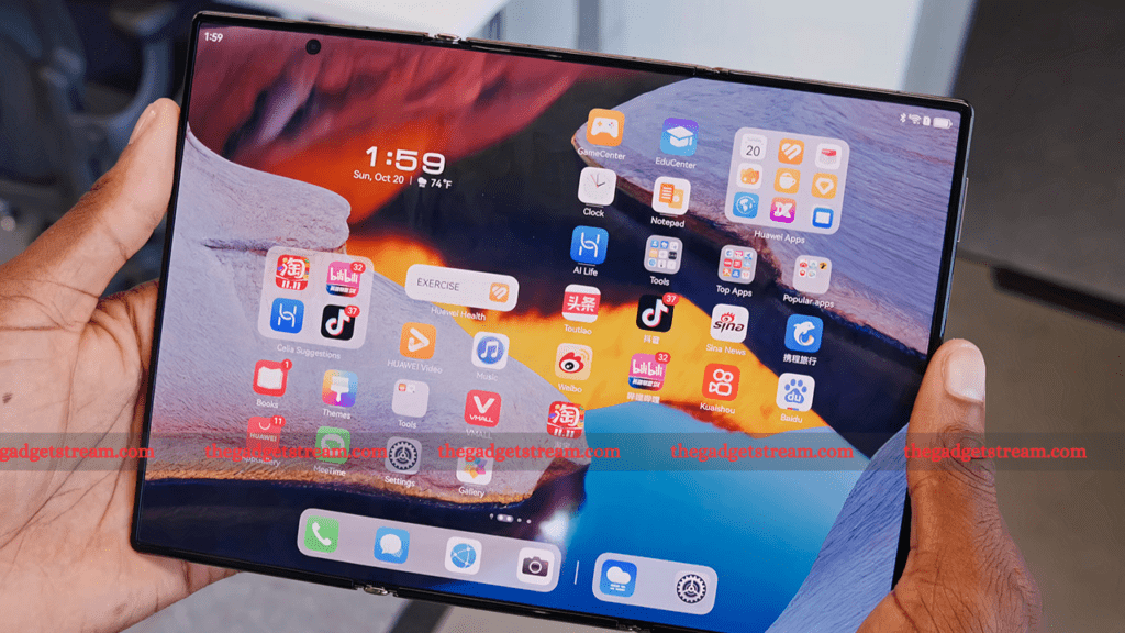 Review of Huawei Mate XT Triple Fold Smart Phone
